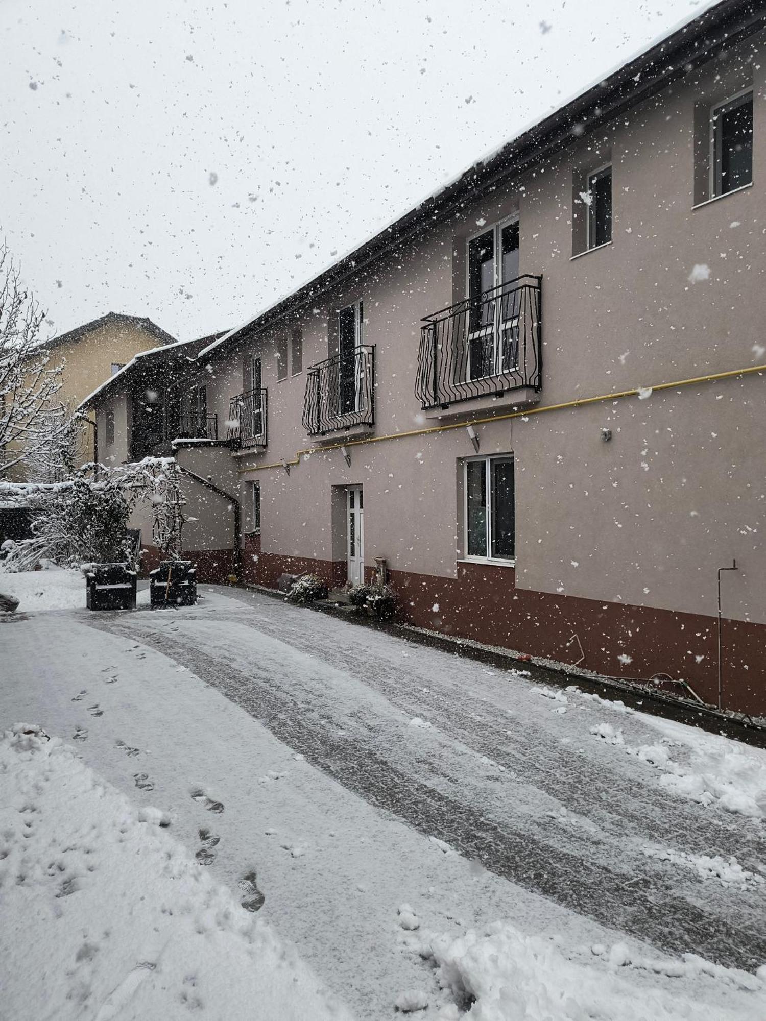 Casa Mais Brasov Luaran gambar